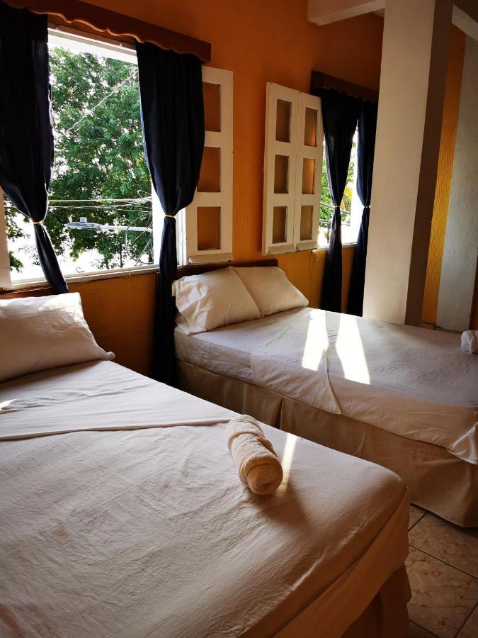 Natz Hotel Flores Buitenkant foto